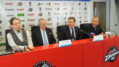 2013-01-11 Презiдент IIHF Rene Fasel