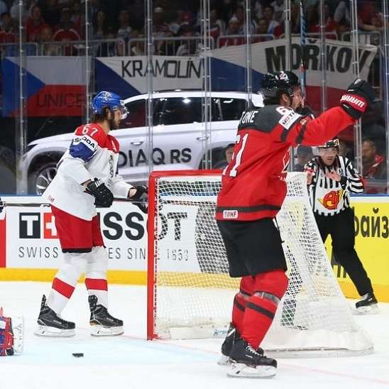 Канада поспорит за звание чемпиона с Финляндией