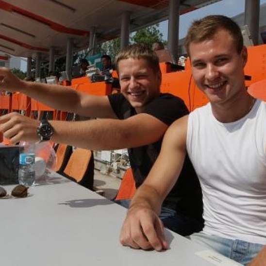 Хоккеисты "Донбасса" поддержали юных атлетов