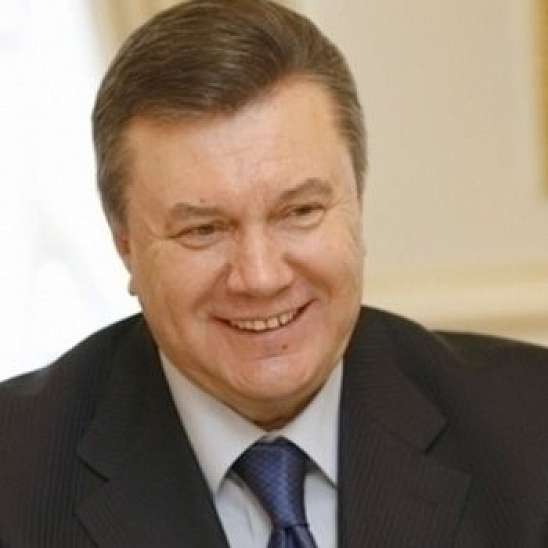 Виктор Янукович поздравил хоккейный клуб "Донбасс"