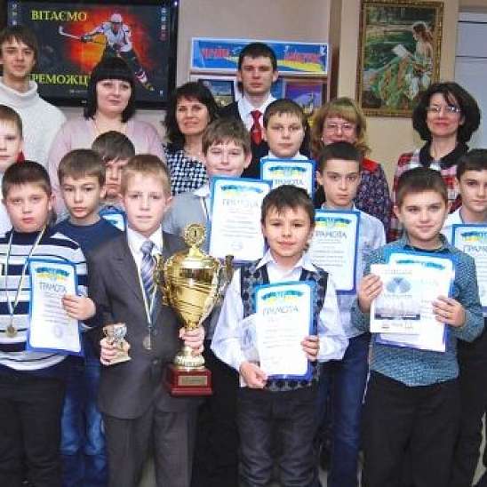 Победители "Золотой шайбы Донбасса" получили грамоты от горсовета Краматорска