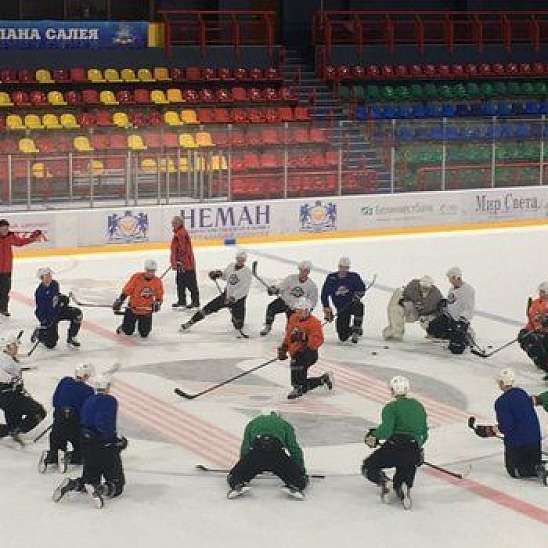 Донбасс опробовал лед Дворца спорта в Гродно