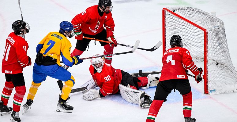 Збірна України U18 здобула розгромну перемогу на старті ЧС-2025