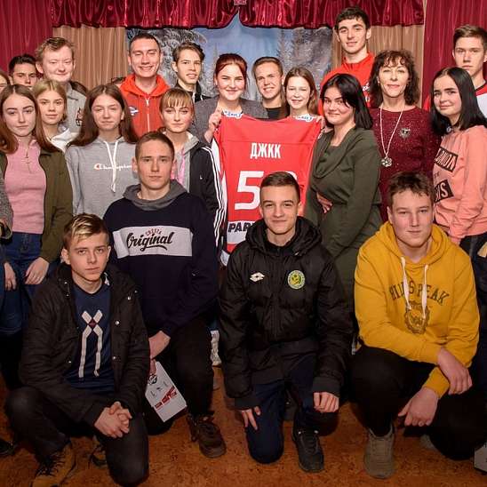 Виктор Захаров провел встречу с учащимися ДЖКК