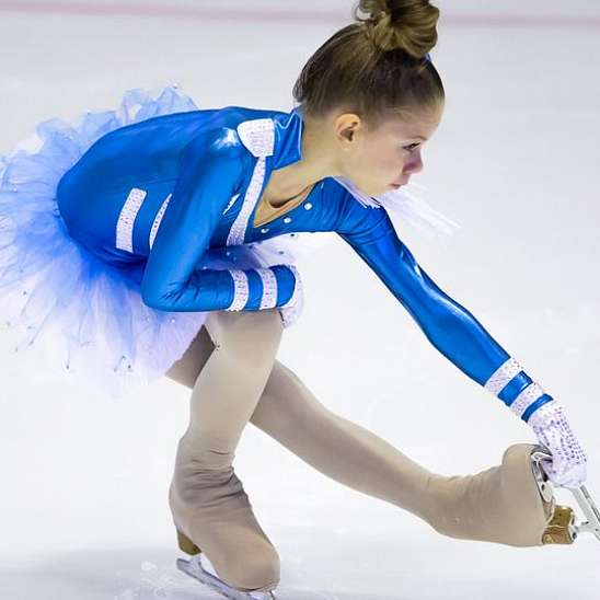 Елизавета Апросененко – победительница II этапа Всеукраинских соревнований юных фигуристов в младшем возрасте