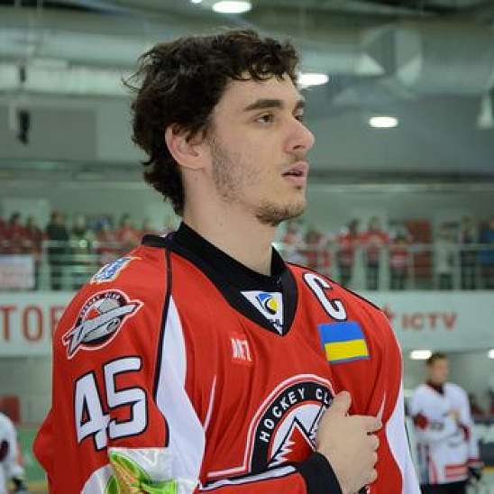 "Как я стал хоккеистом" с Виктором Захаровым