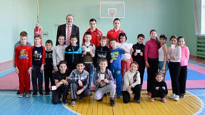 Урок физкультуры от Чердака и Ромащенко в школе №6 (Константиновка)