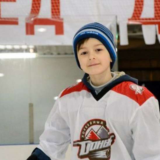 Мой первый сезон с хоккейным клубом Донбасс: семья Хиврич