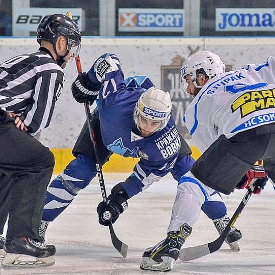 «Ледяные Волки» в матче с «Соколом» оформили первую победу в сезоне