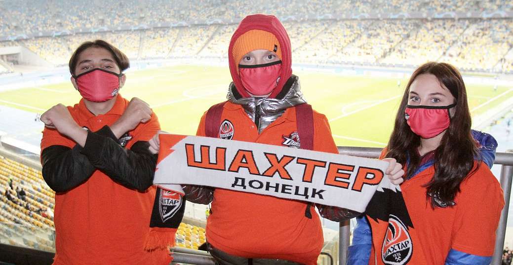ХК «Донбасс» и Фонд Бориса Колесникова организовали поездку хоккейных фанатов в столицу Украины