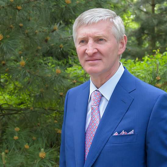 Рінату Ахметову – 58!